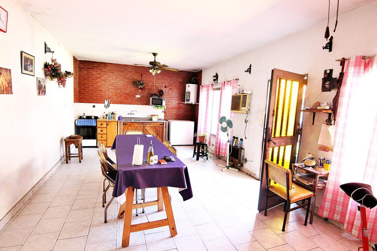Foto de Chalet 3 Ambientes Venta - Carapachay, imagen 3