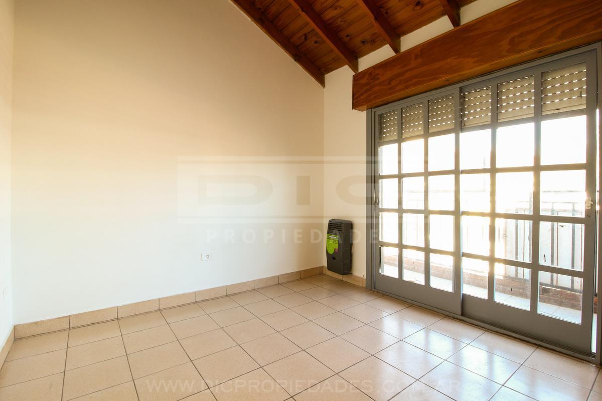 Foto de Muy buen PH 3 ambientes Venta - Carapachay, imagen 4