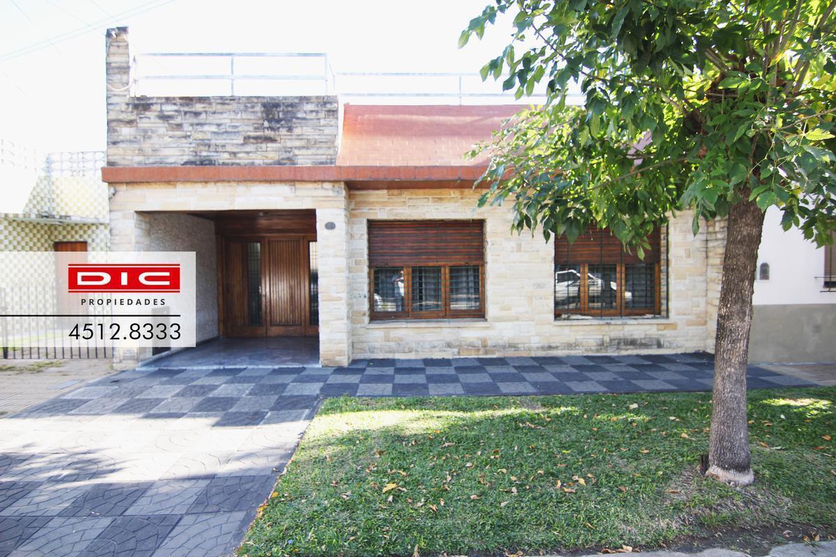 Foto de Casa 4/5 amb ideal multifamiliar en muy buena ubicación Venta, imagen 1