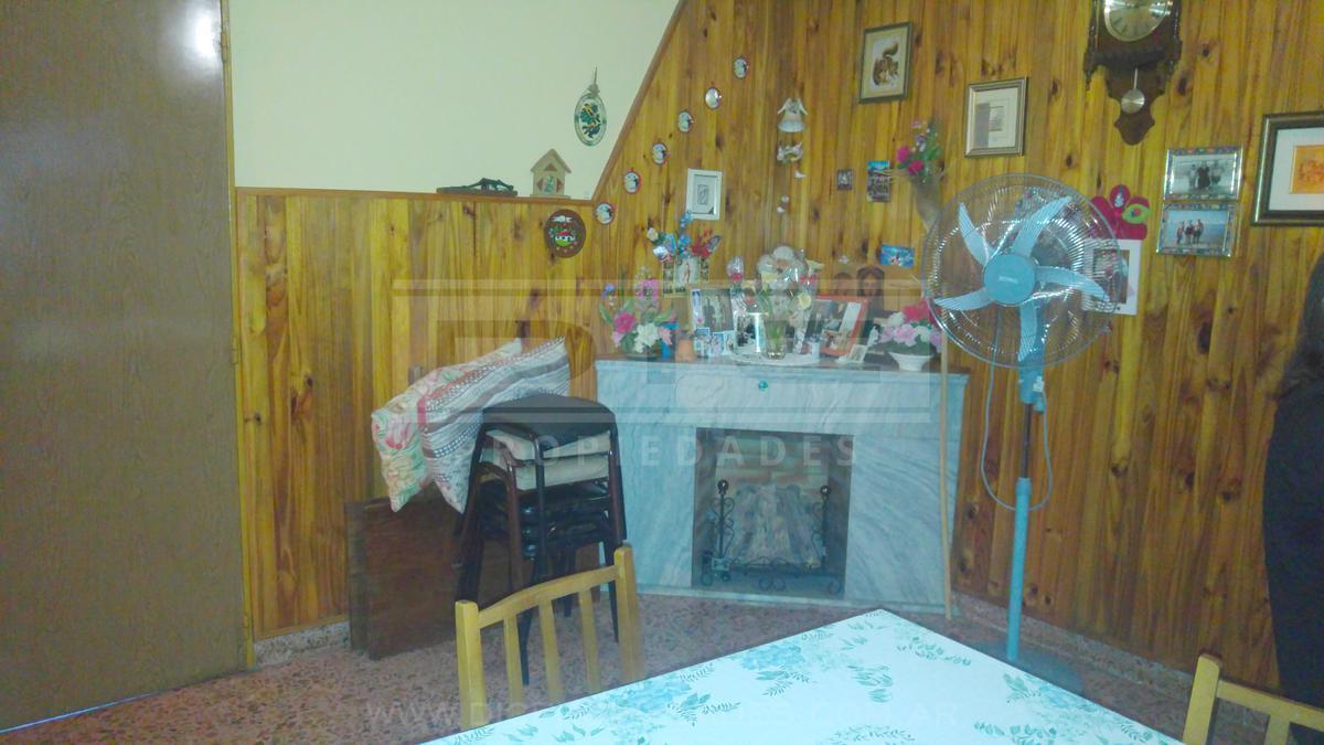 Foto de PH en buen estado 4 amb patio terraza y garage- Billinghurst, imagen 1
