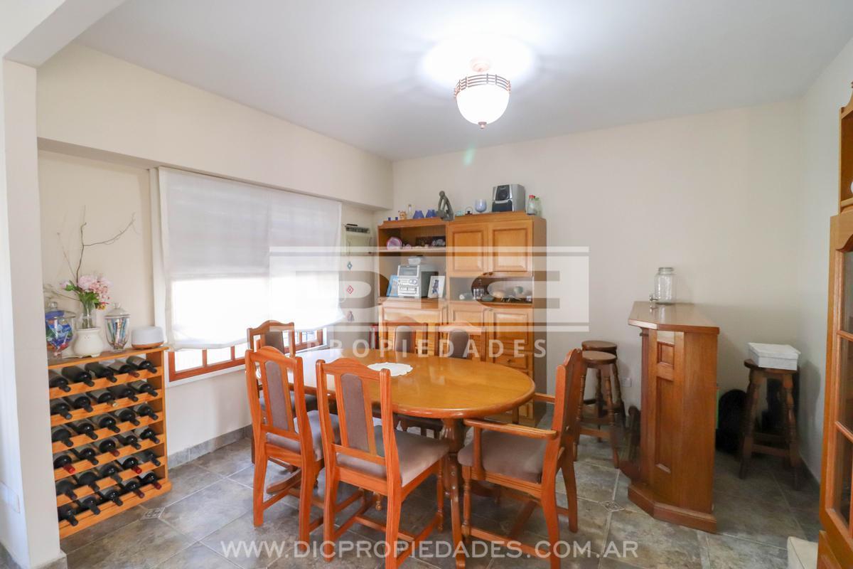 Foto de Chalet 5 ambientes Venta - Villa Adelina, imagen 5
