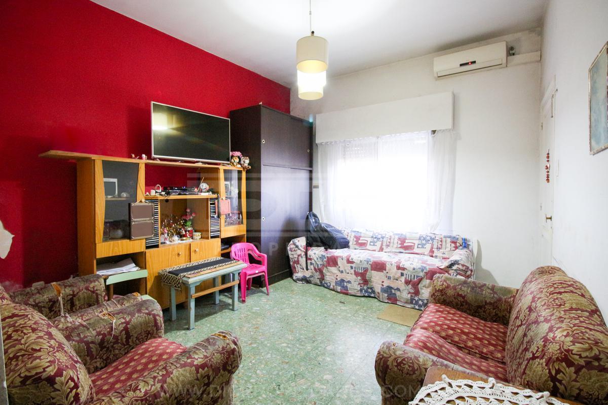 Foto de Casa 3 ambientes Venta - Villa Adelina, imagen 1