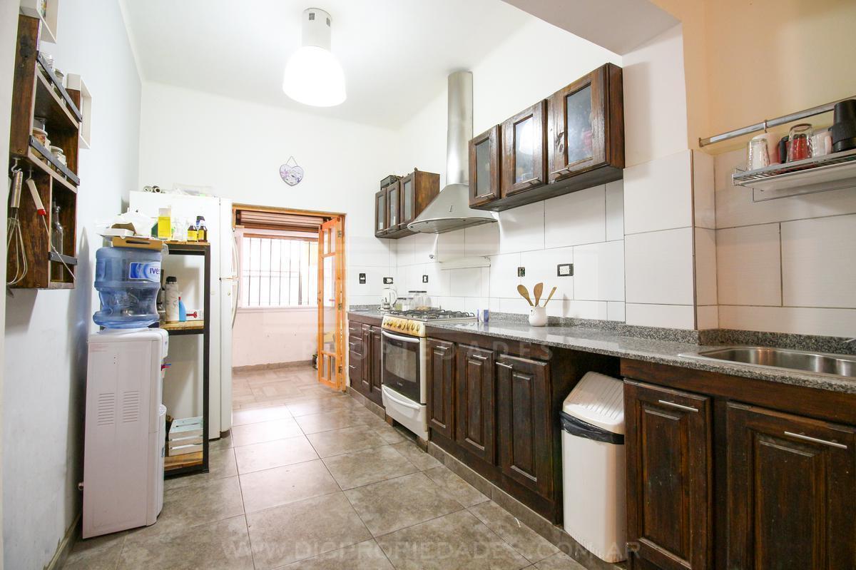 Foto de PH 4 ambientes Venta - Villa Ballester, imagen 2