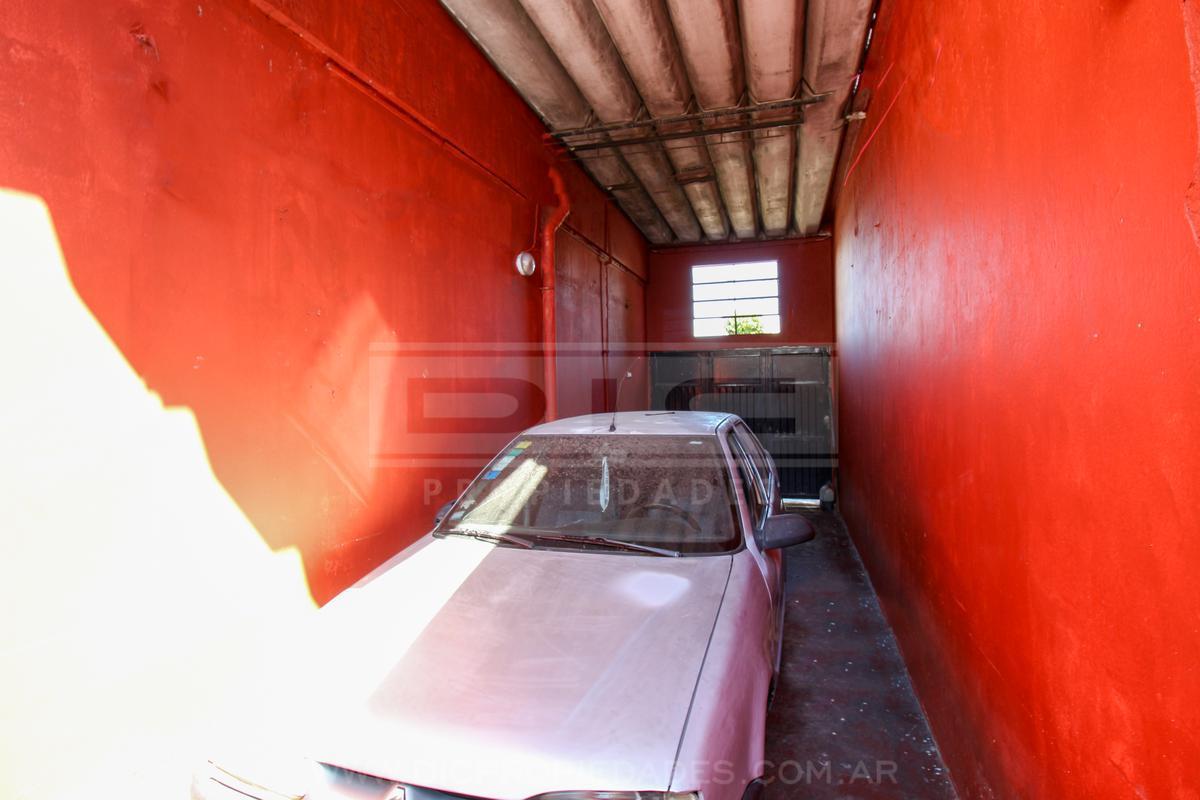 Foto de Casa 6 ambientes Venta - Munro, imagen 4
