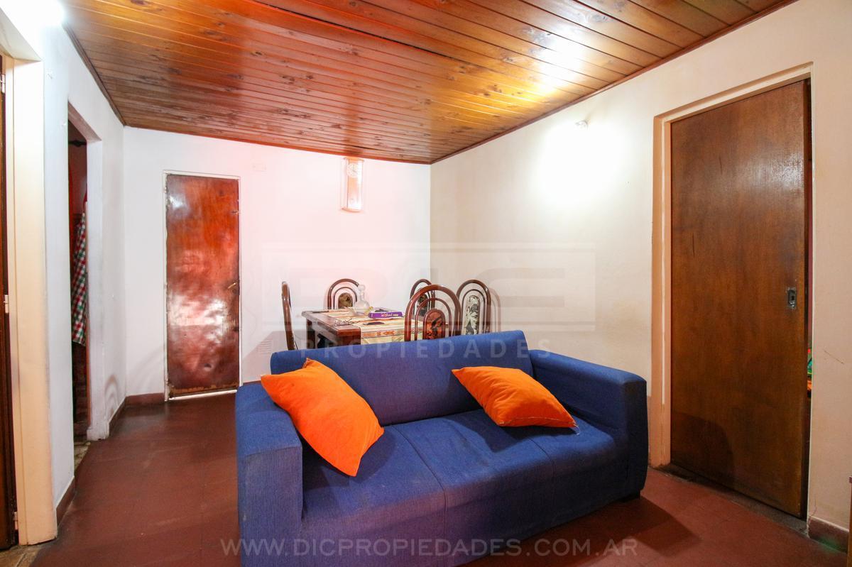 Foto de Casa 6 ambientes Venta - Munro, imagen 1