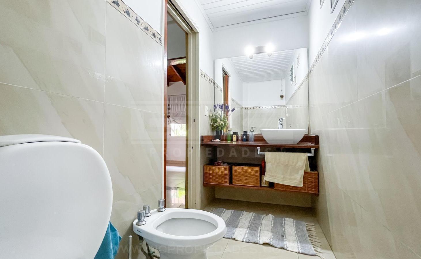 Foto de Casa 4 ambientes Venta - Villa Ballester, imagen 2