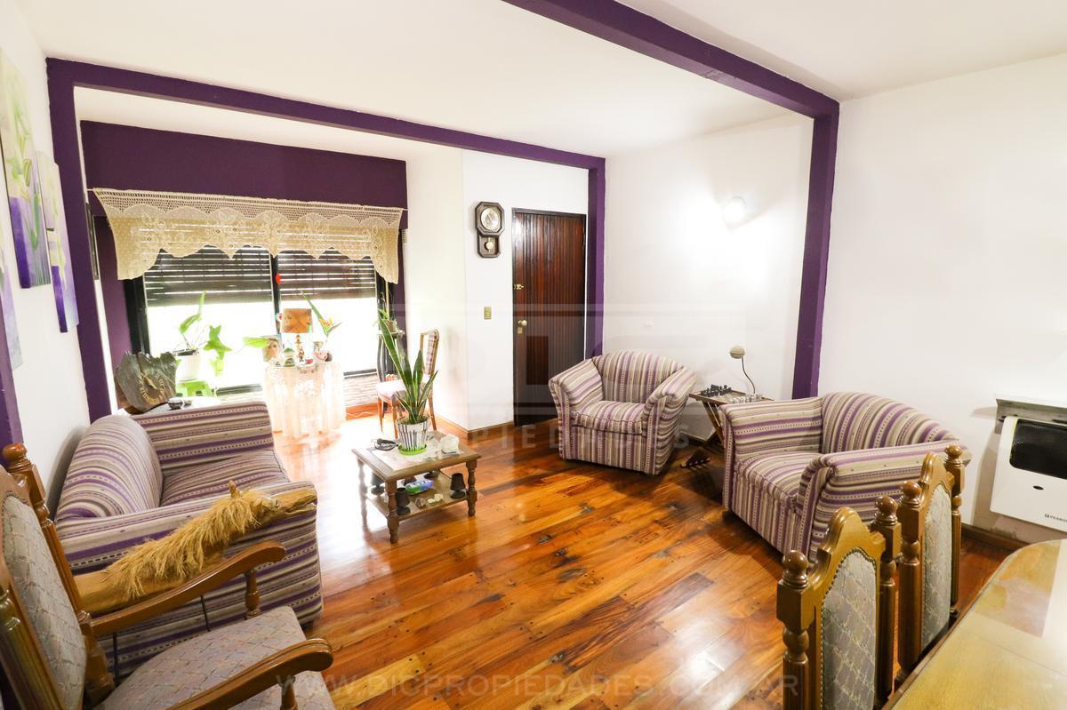 Foto de PH 7 ambientes Venta - Villa Adelina, imagen 3