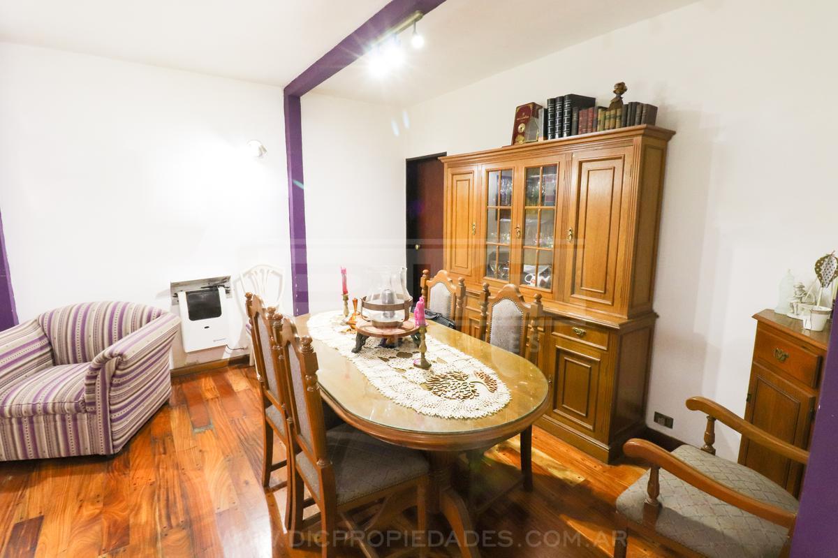 Foto de PH 7 ambientes Venta - Villa Adelina, imagen 5