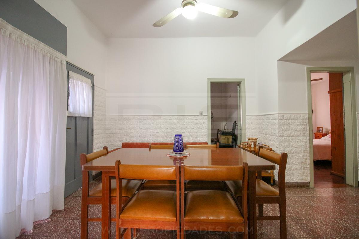 Foto de PH 5 dormitorios Venta - Villa Adelina, imagen 2