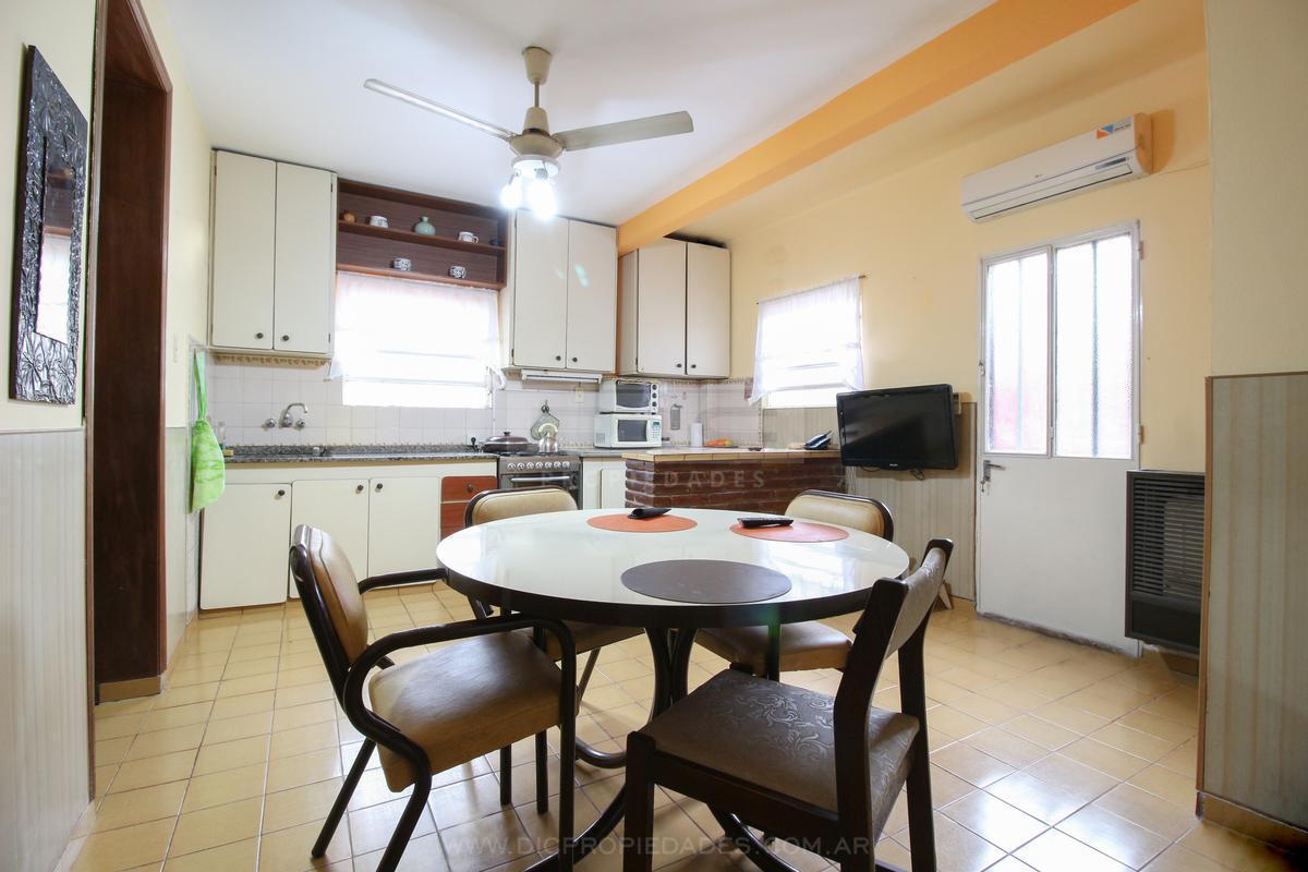Foto de PH 4 dormitorios Venta - Villa Adelina, imagen 3