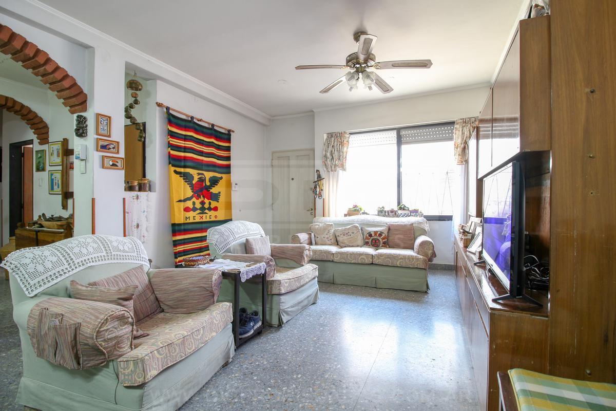 Foto de Chalet 3 dormitorios Venta - Villa Ballester, imagen 5