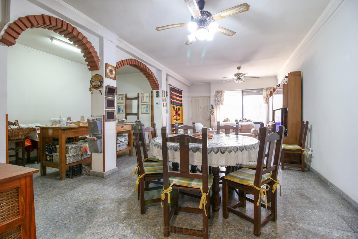 Foto de Chalet 3 dormitorios Venta - Villa Ballester, imagen 1