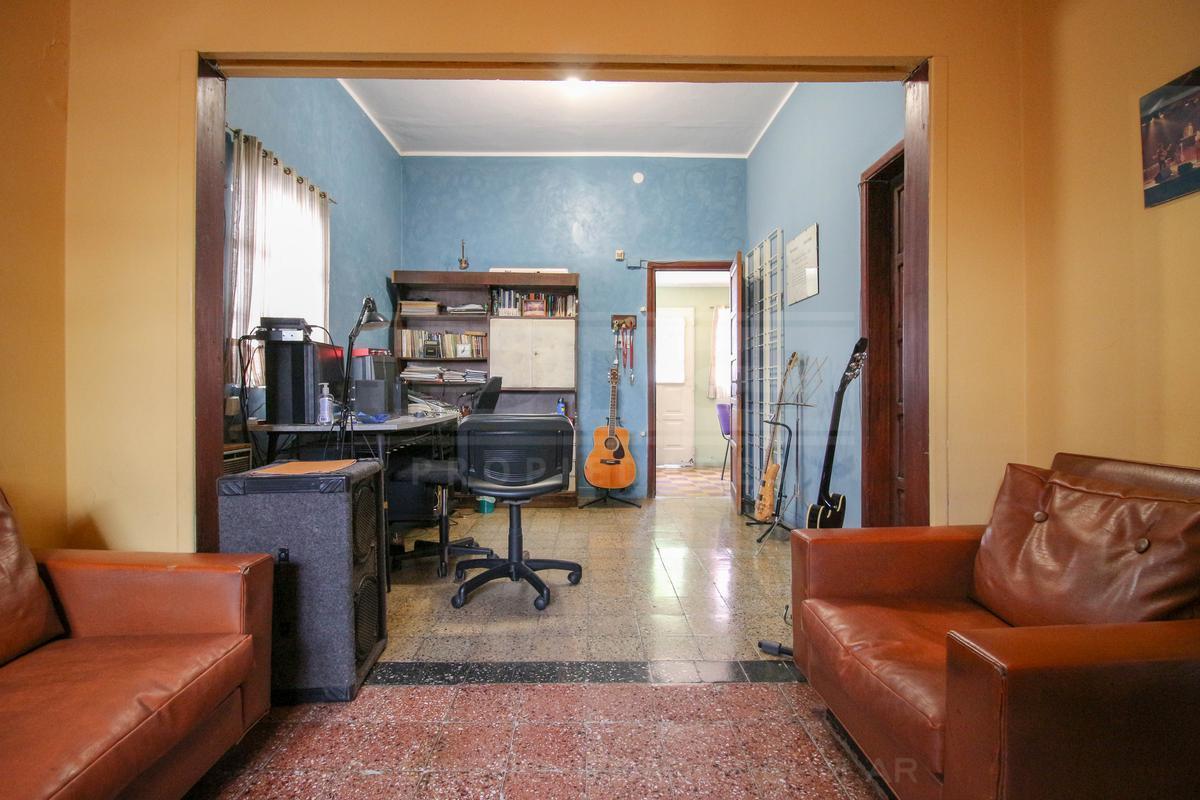 Foto de Casa 2 dormitorios Venta - Villa Adelina, imagen 2