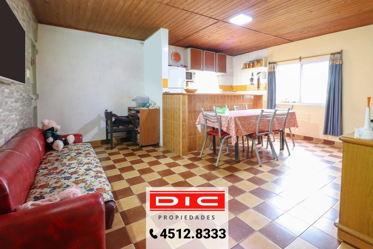 Foto de PH 2 dormitorios Venta - Villa Adelina, imagen 1