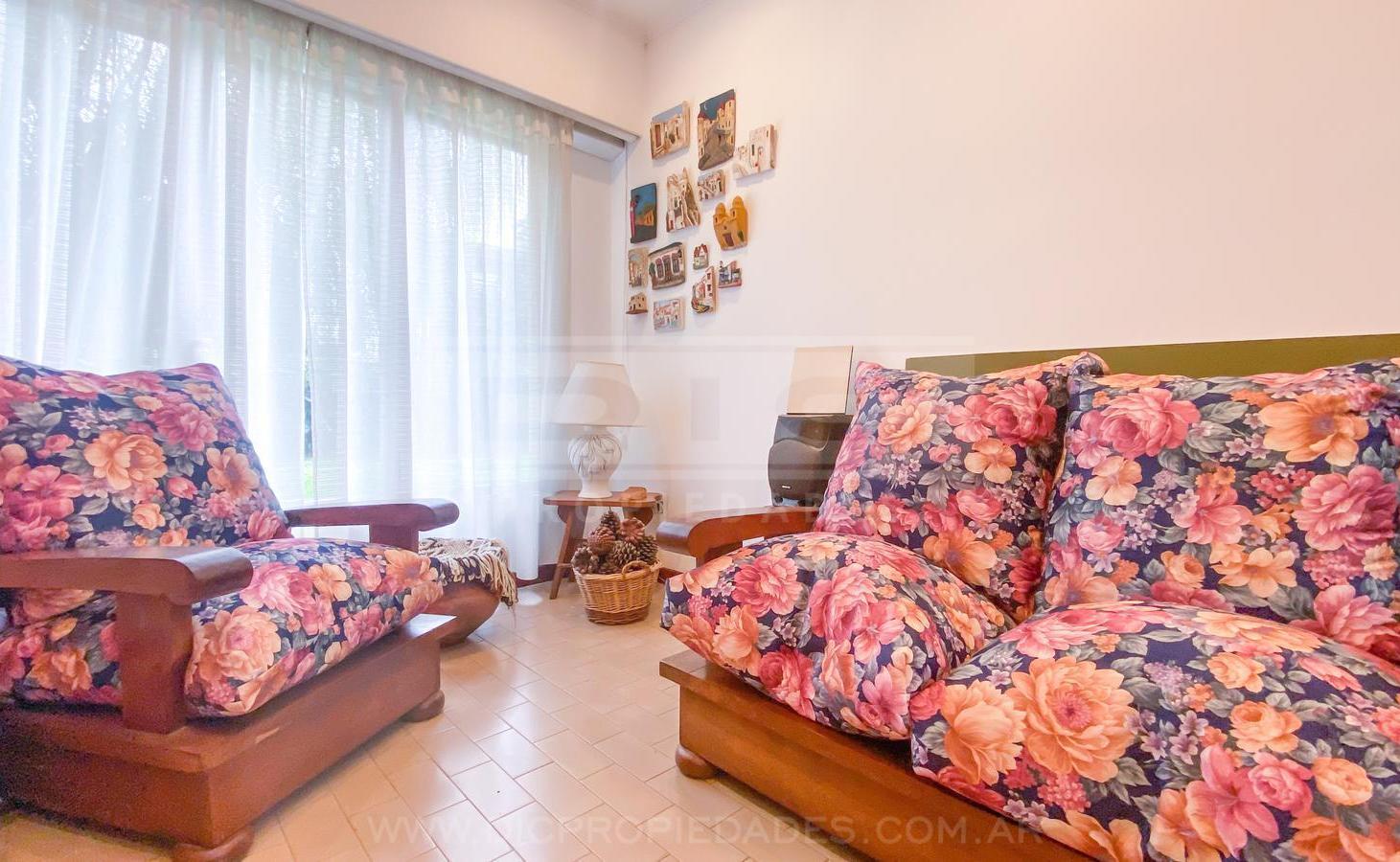 Foto de Casa 8 dormitorios Venta - Villa Adelina, imagen 4