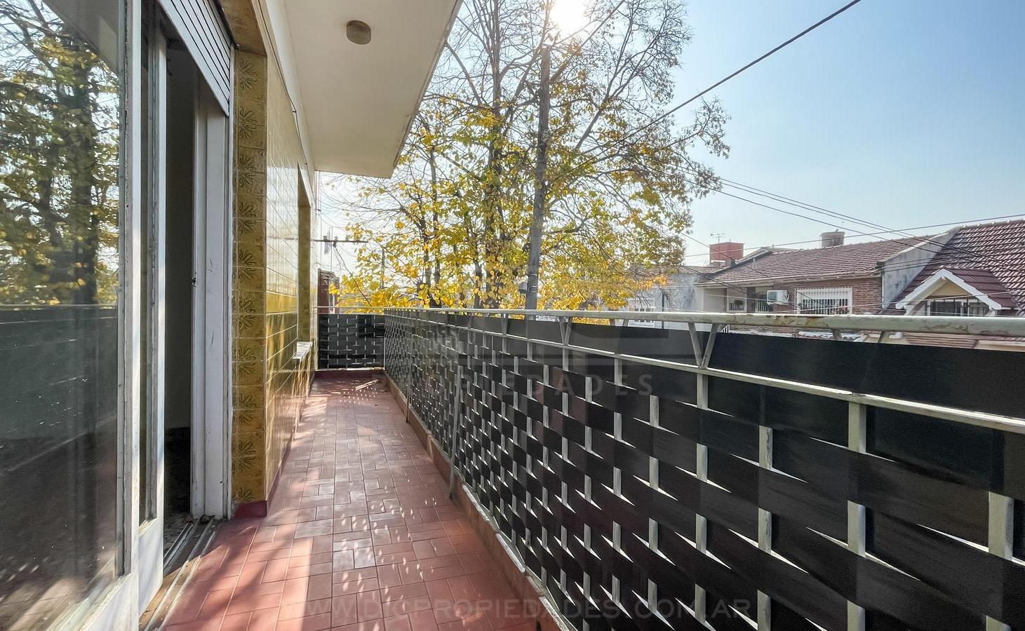 Foto de Departamento en duplex 3 dormitorios Venta - Villa Adelina, imagen 1