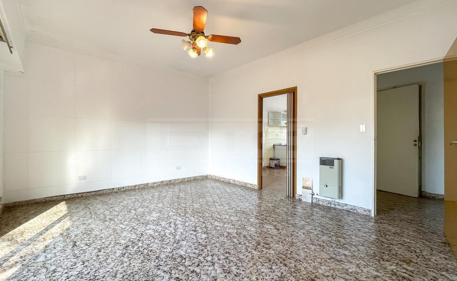 Foto de Departamento en duplex 3 dormitorios Venta - Villa Adelina, imagen 3