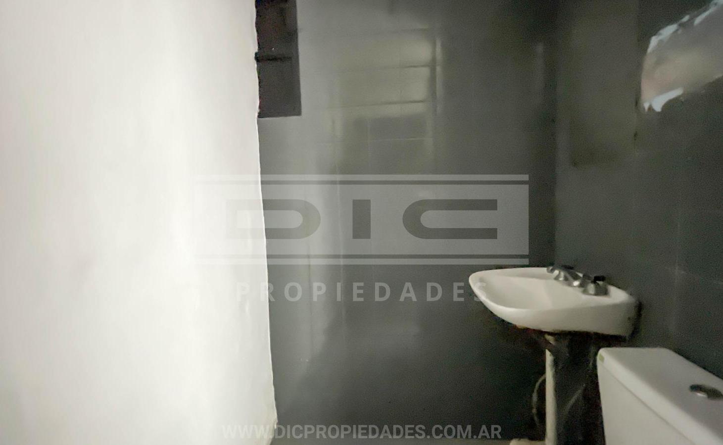 Foto de PH 3 ambientes Venta - Villa Adelina, imagen 2