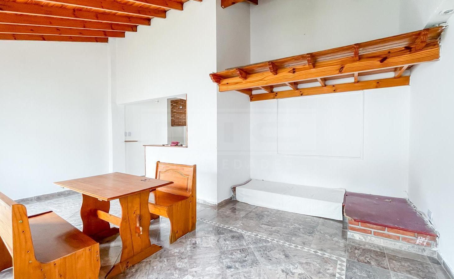 Foto de Casa 3 dormitorios Venta - Carapachay, imagen 2