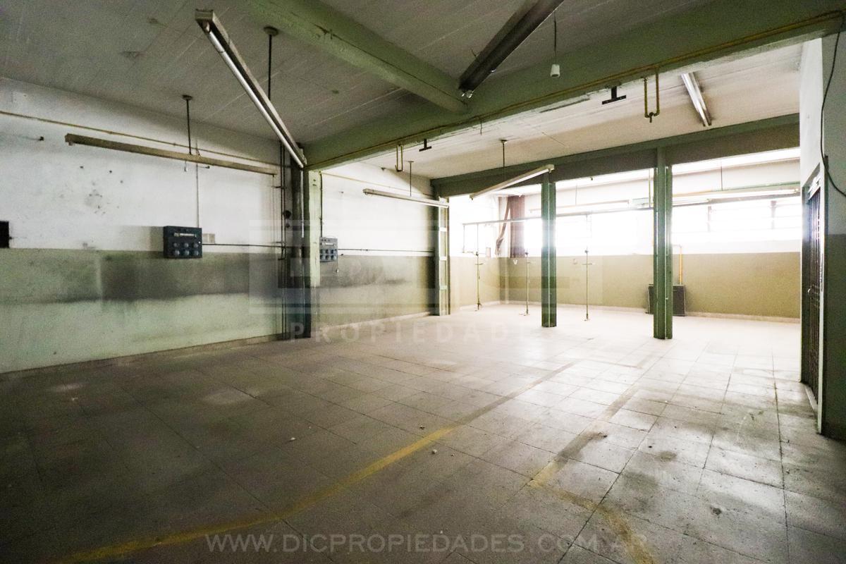 Foto de Bodega-Galpon Venta - Munro, imagen 3