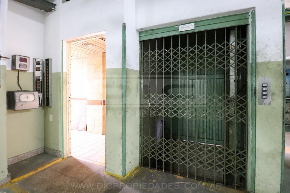 Foto de Bodega-Galpon Venta - Munro, imagen 4