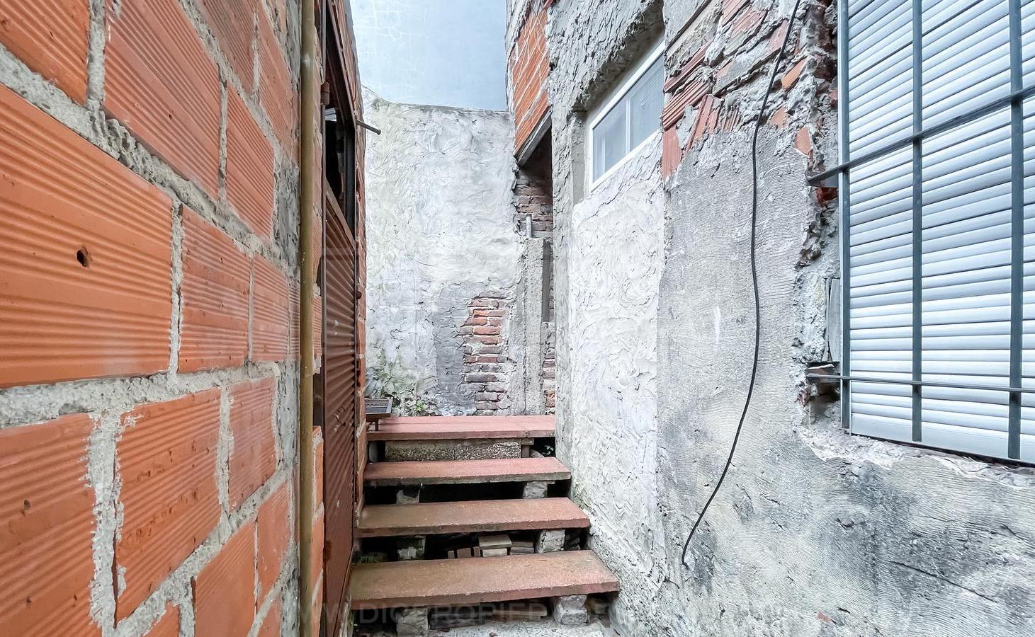 Foto de Casa 2 dormitorios Venta - Munro, imagen 2