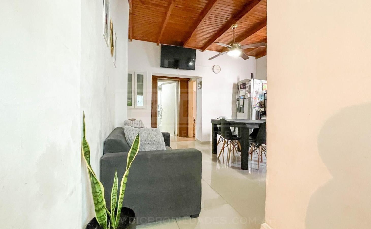 Foto de PH 3 dormitorios Venta - Carapachay, imagen 2