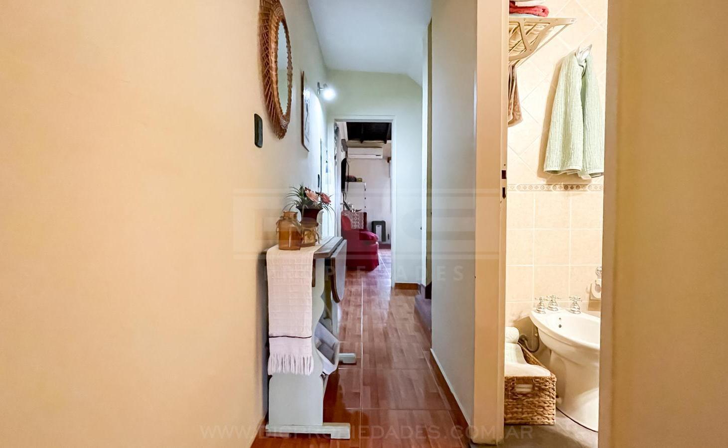 Foto de Triplex 2 dormitorios Venta - Carapachay, imagen 3