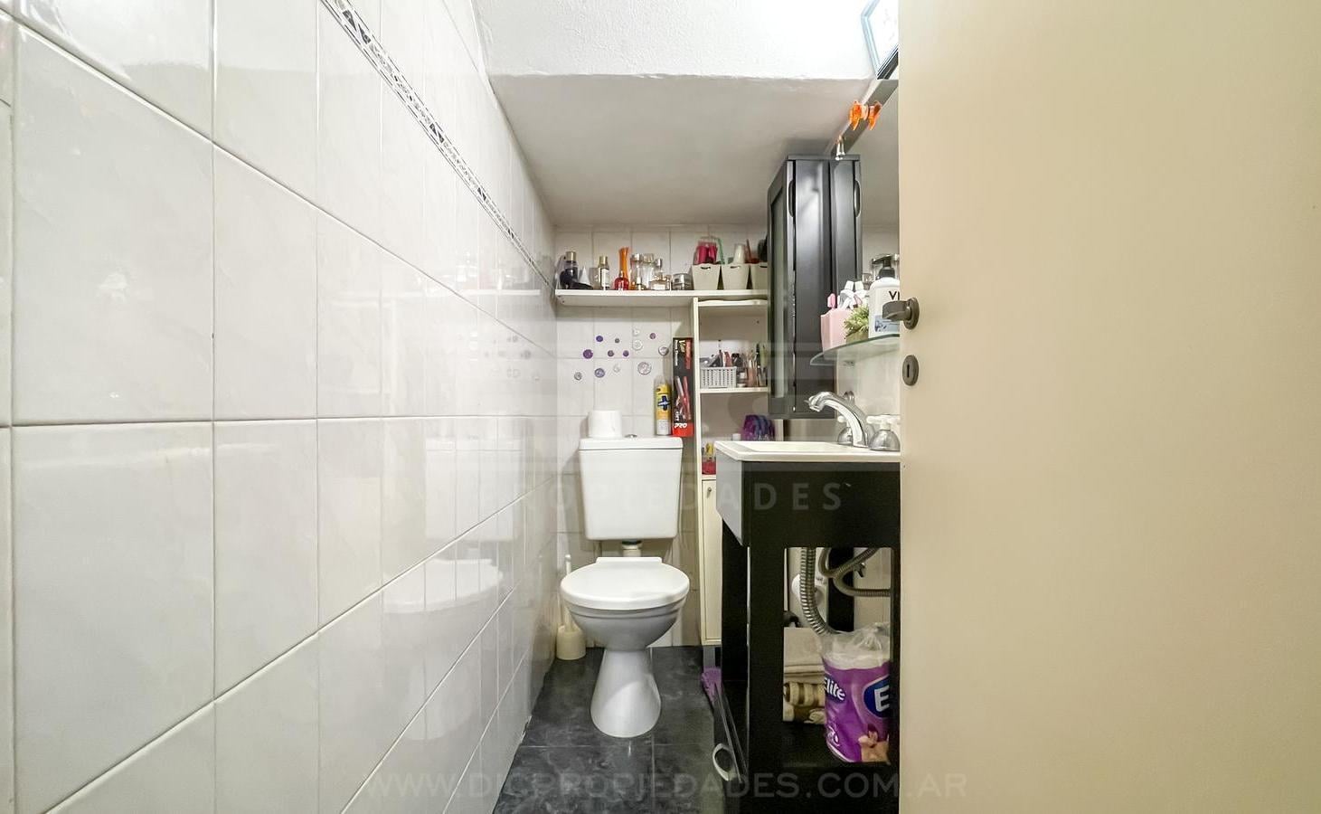 Foto de Triplex 2 dormitorios Venta - Carapachay, imagen 4