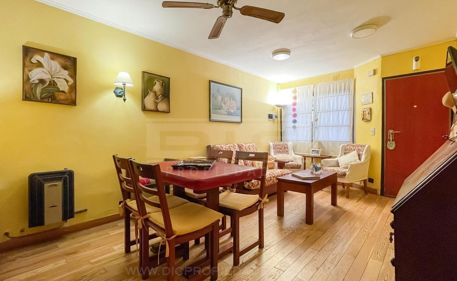 Foto de Triplex 2 dormitorios Venta - Carapachay, imagen 1