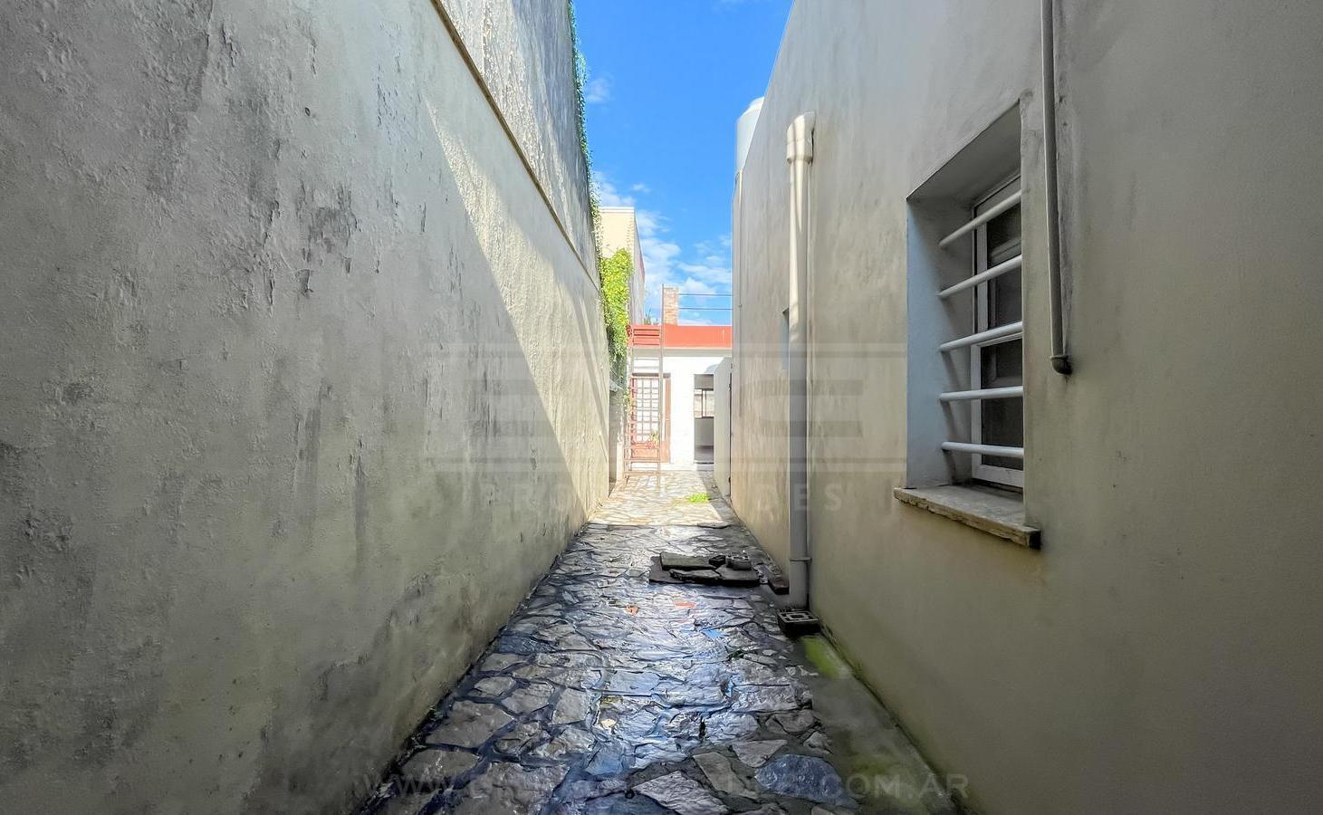 Foto de PH 2 dormitorios Venta - Carapachay, imagen 2