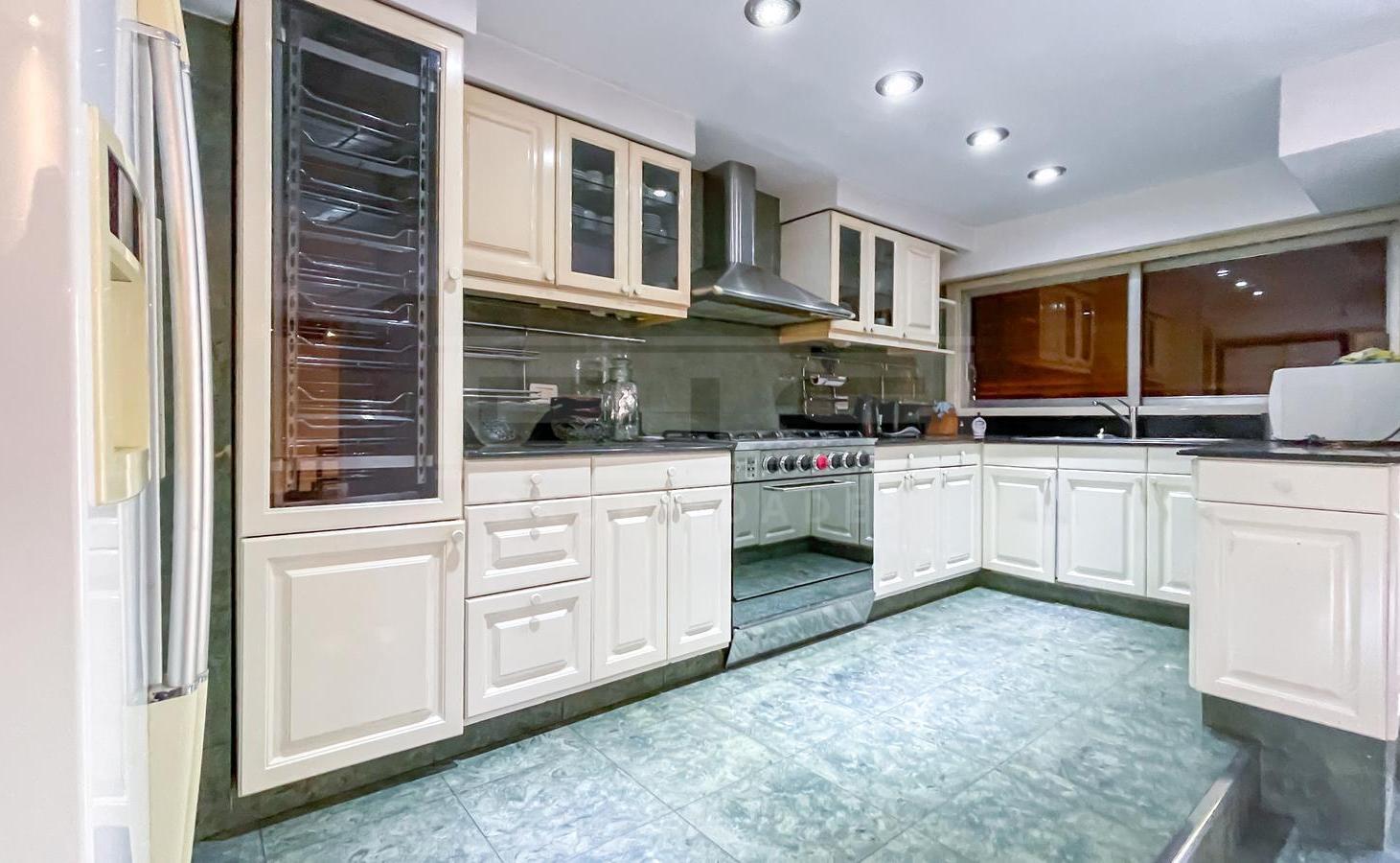 Foto de Chalet 4 dormitorios Venta - Martinez - Vias/Santa Fe, imagen 3