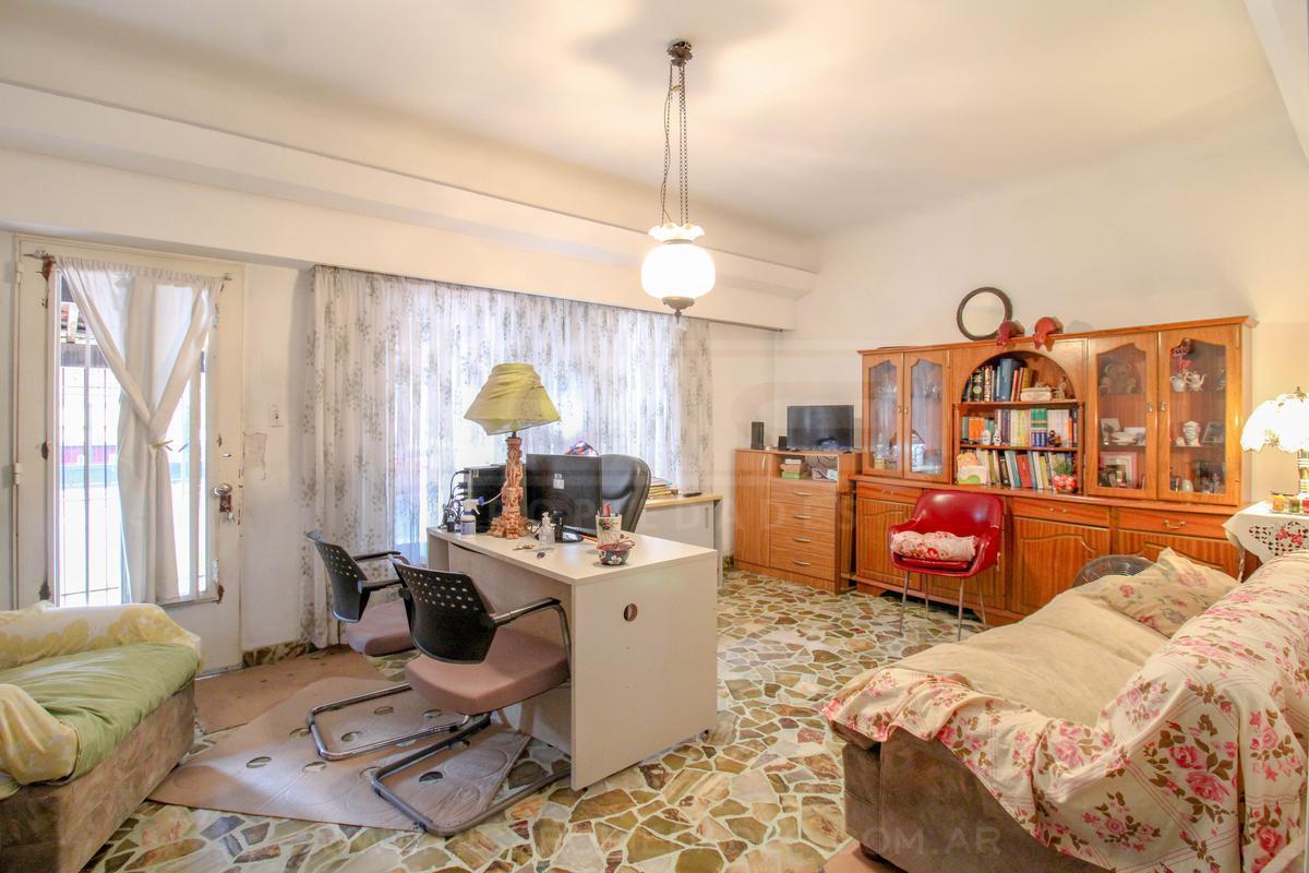 Foto de PH 4 ambientes Venta - Martinez, imagen 2