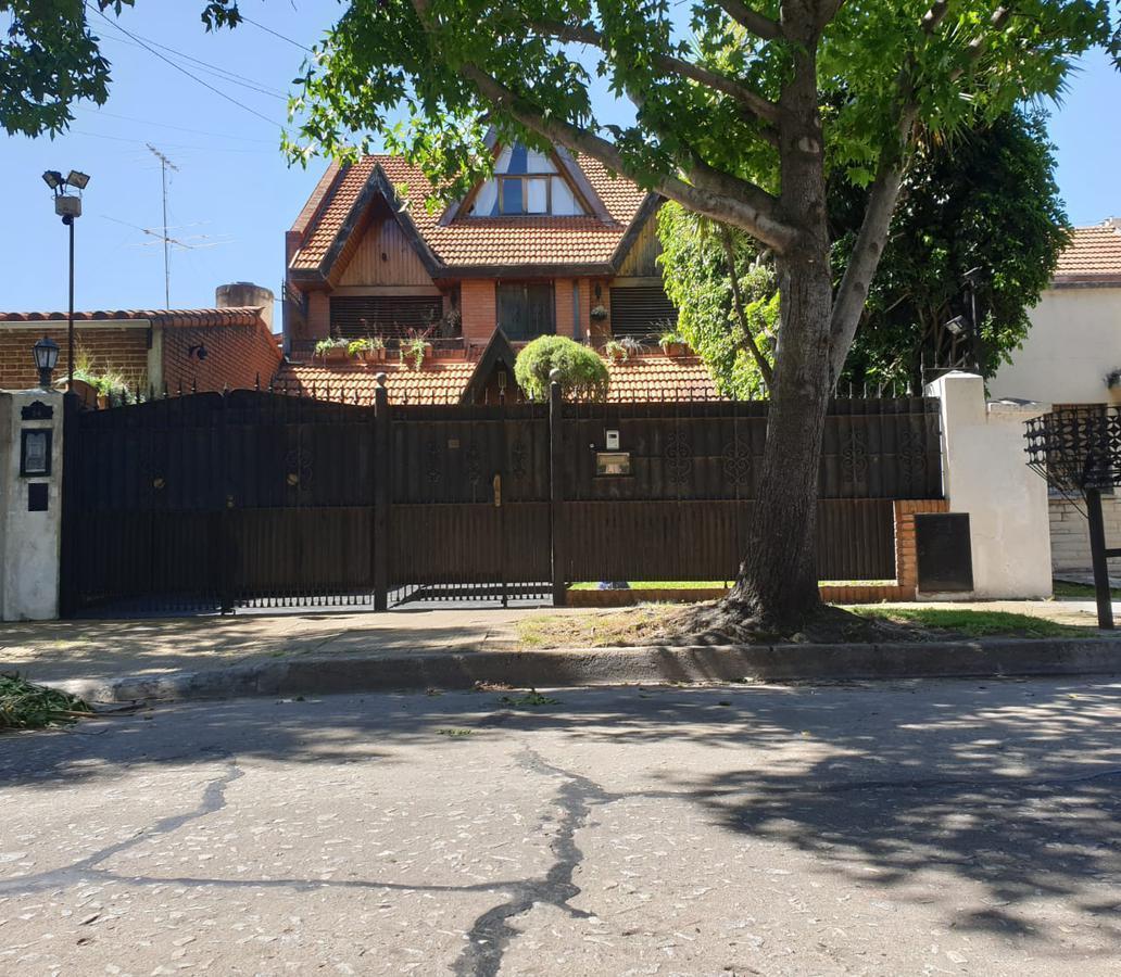 Foto de Chalet 5 Ambientes Venta - Martinez, imagen 1