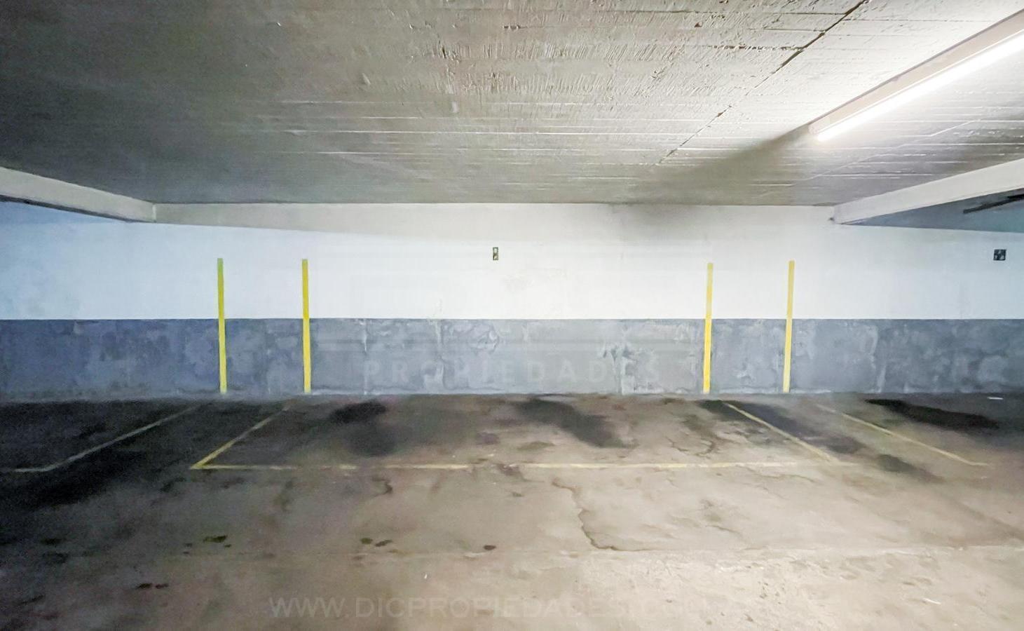 Foto de Cochera Venta - Martinez - Vias/Santa Fe, imagen 1