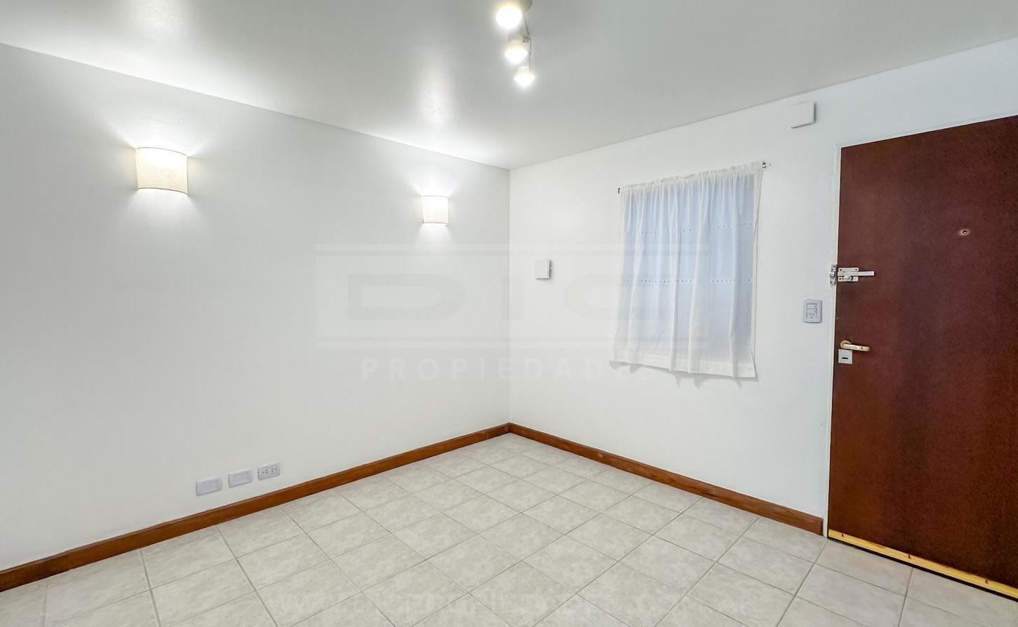 Foto de Departamento monoambiente Alquiler - Acassuso-Vias/Santa Fe, imagen 2