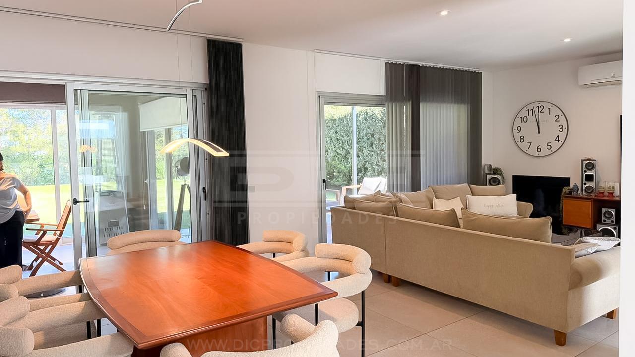 Foto de Casa 2 dormitorios Venta - Barrio El Cazador, imagen 3