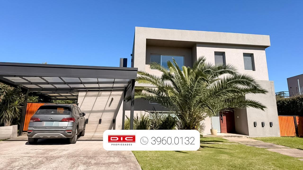 Foto de Casa 2 dormitorios Venta - Barrio El Cazador, imagen 1
