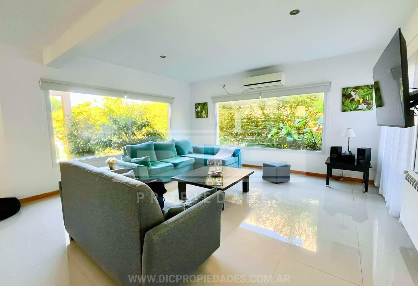 Foto de Casa 4 dormitorios Venta - Santa Teresa, imagen 1