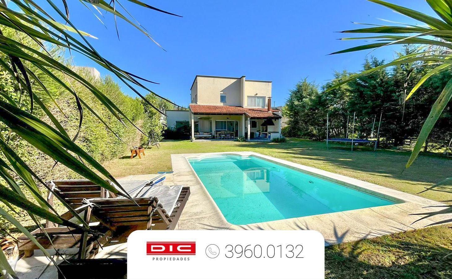 Foto de Casa 4 dormitorios Venta - Santa Teresa, imagen 2