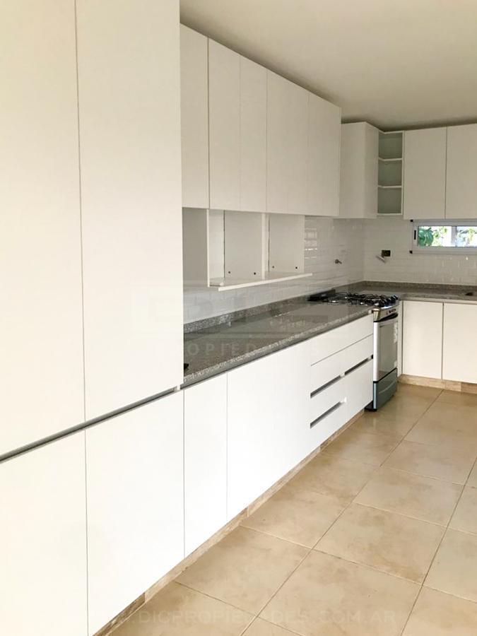Foto de Casa 4 dormitorios Venta - Vistas, imagen 3