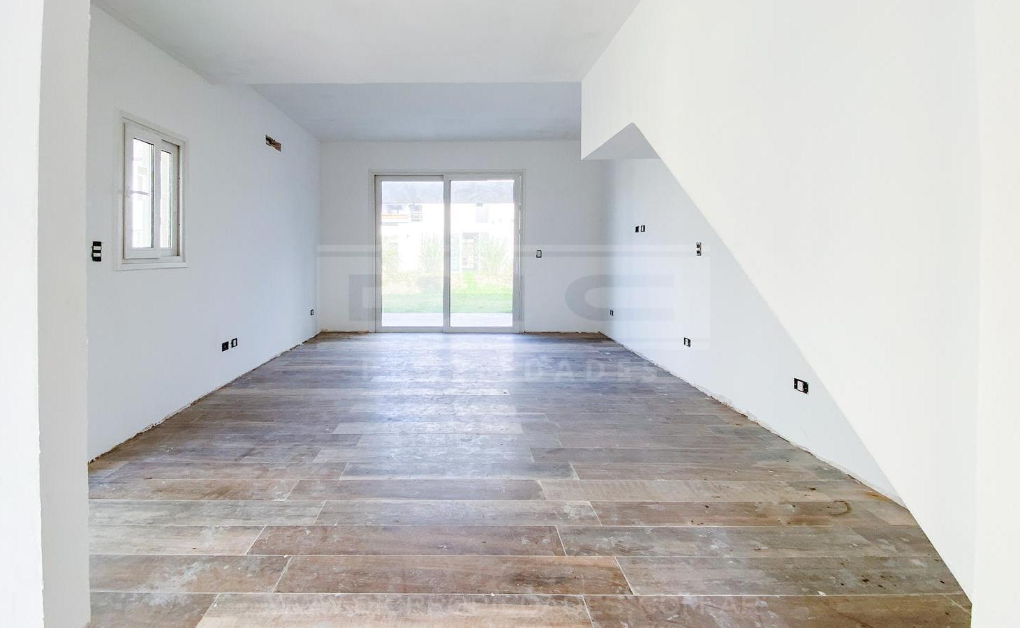 Foto de Duplex 2 dormitorios Venta - Saravi Village, imagen 5
