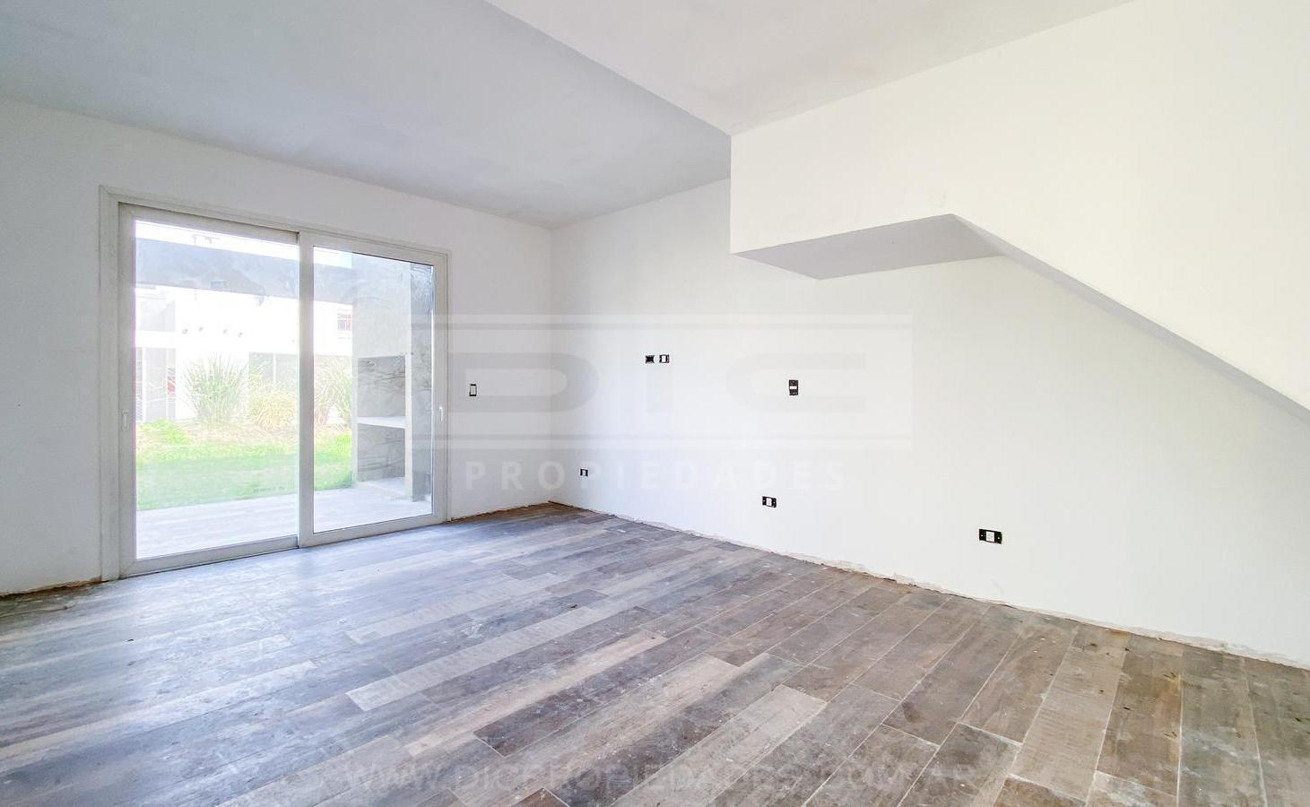 Foto de Duplex 2 dormitorios Venta - Saravi Village, imagen 3