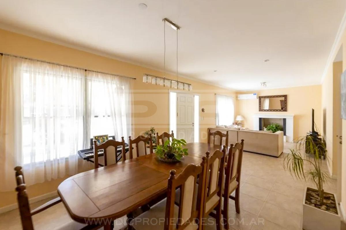 Foto de Casa 3 dormitorios Venta - Pilar, imagen 2