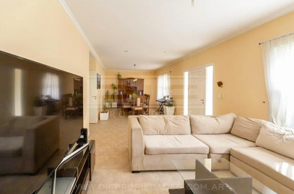 Foto de Casa 3 dormitorios Venta - Pilar, imagen 1