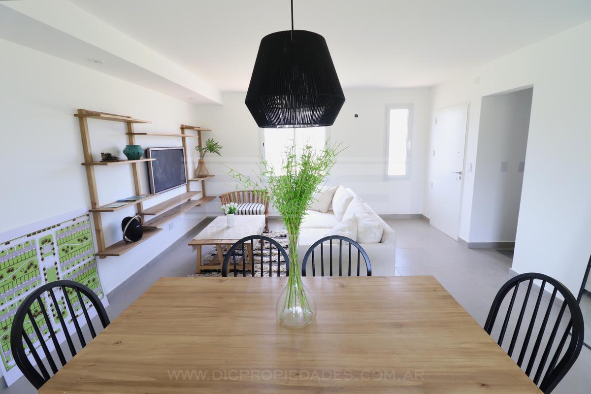 Foto de Duplex 3 dormitorios Venta - Barrio privado - Garin, imagen 3