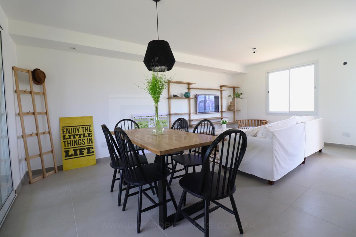 Foto de Duplex 3 dormitorios Venta - Barrio privado - Garin, imagen 2