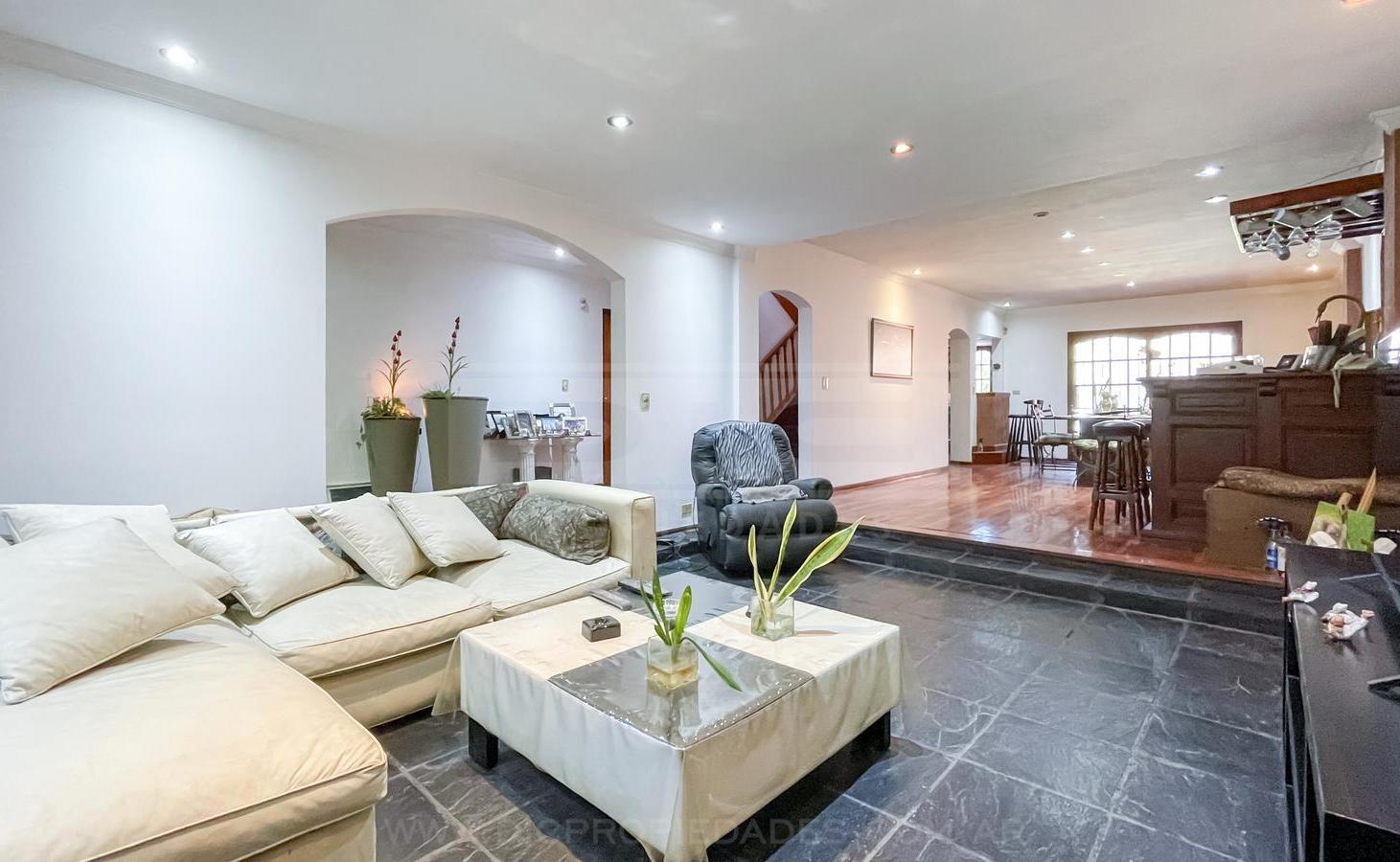 Foto de Chalet 4 dormitorios Venta - Martinez - Santa Fe/Fleming, imagen 2