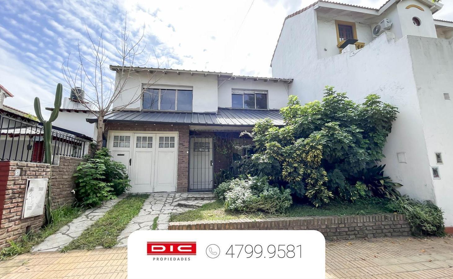 Foto de Chalet 4 dormitorios Venta - Olivos-Roche, imagen 1