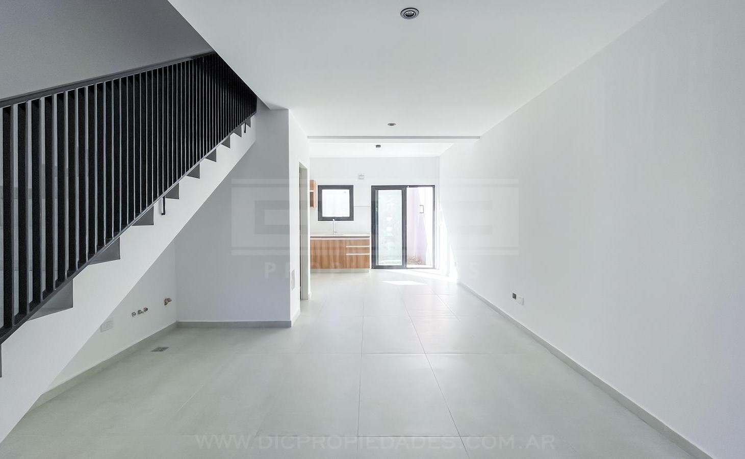 Foto de Triplex 2 dormitorios Venta - Olivos, imagen 1